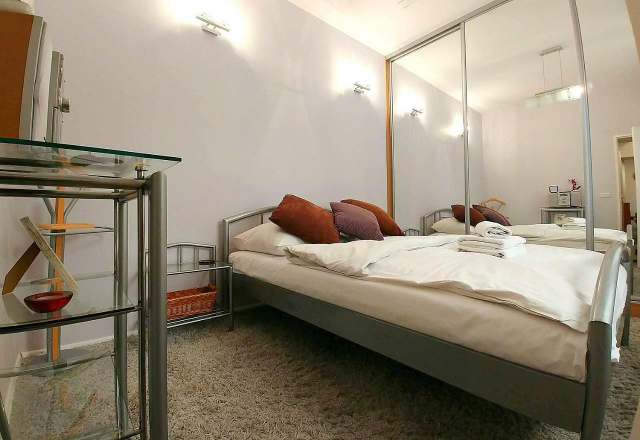 Apartament Oficyna Kraków Exteriör bild
